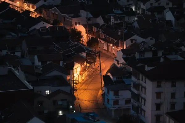 裸眼3D产业观察：内容制作成规模化落地关键，AI与空间计算重塑生产流程